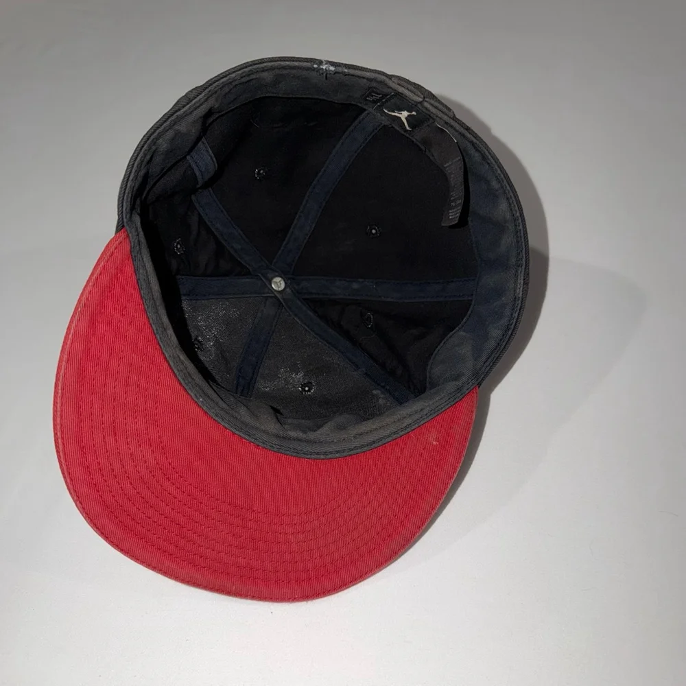 Nike Air Jordan Vintage Fitted Hat 7 3/8 Black Red Metal Jumpman Cap Bred Retro